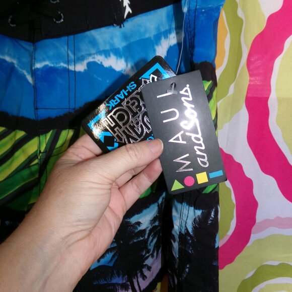 Maui and Sons NWT Board Shorts Sz 32 - Picture 7 of 7